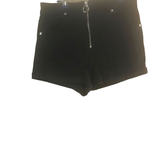 Forever 21 black short shorts size medium two pockets and zipper Women’s - Picture 6 of 14
